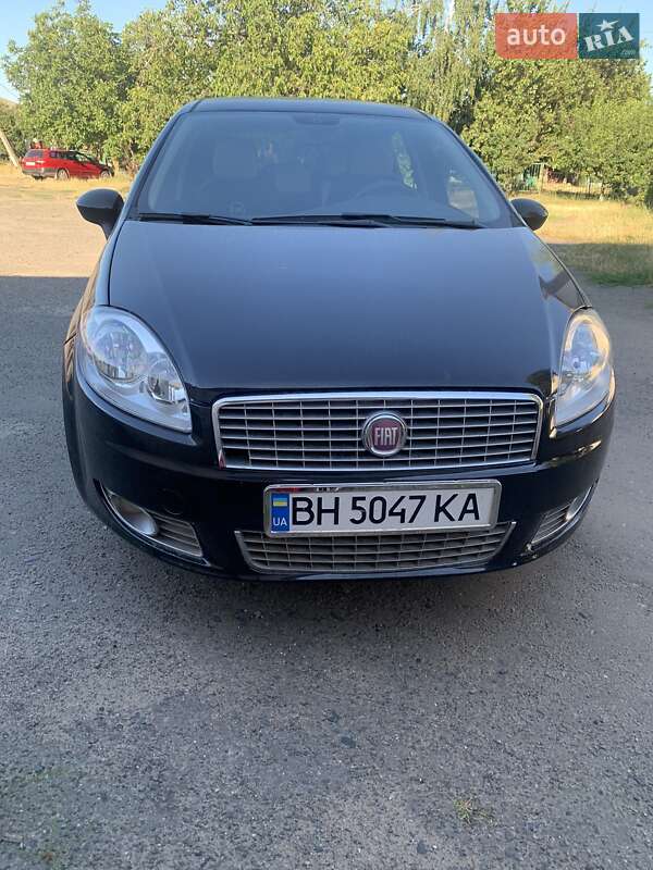 Седан Fiat Linea 2010 в 