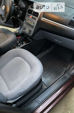 Седан Fiat Linea 2012 в 