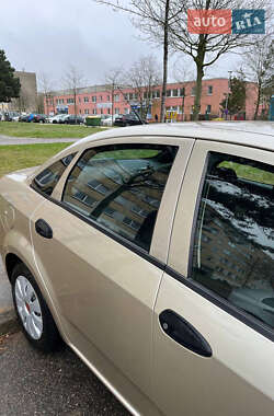Седан Fiat Linea 2008 в 