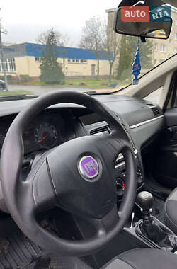 Седан Fiat Linea 2008 в 