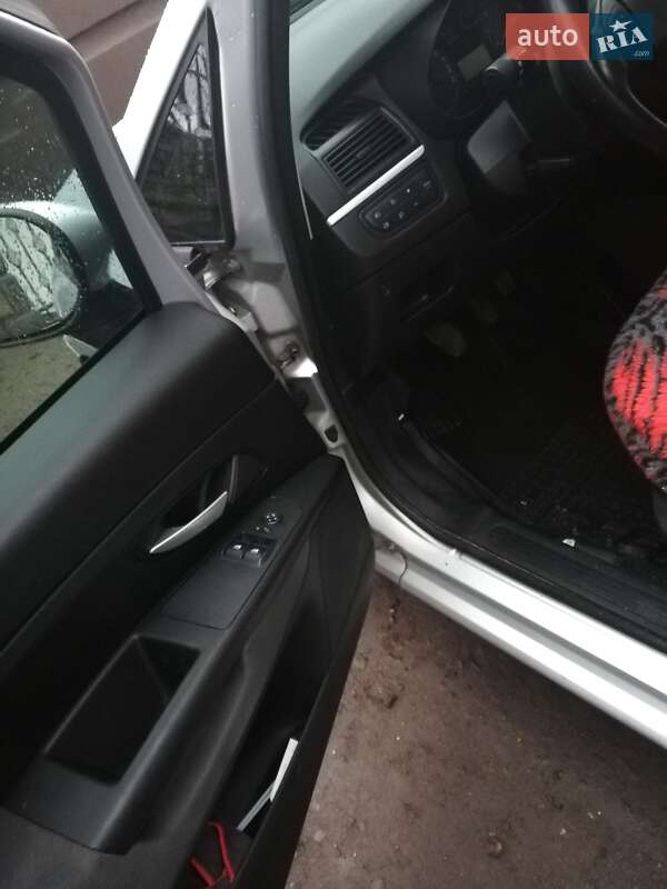 Седан Fiat Linea 2007 в Дубно