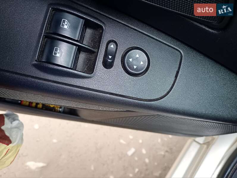 Седан Fiat Linea 2012 в Косове