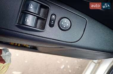 Седан Fiat Linea 2012 в 