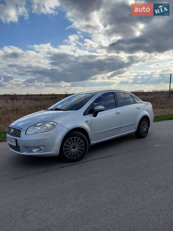 Седан Fiat Linea 2012 в Нежине фото 3 Седан Fiat Linea 2012 в Нежине