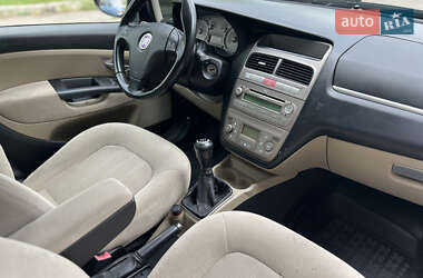 Седан Fiat Linea 2009 в 