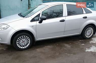 Седан Fiat Linea 2011 в 