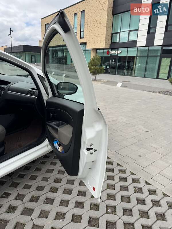 Седан Fiat Linea 2011 в Хмельницком фото 5 Седан Fiat Linea 2011 в Хмельницком