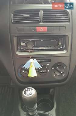 Седан Fiat Linea 2012 в 