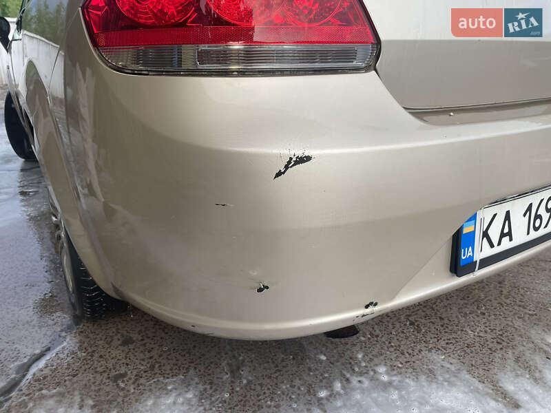 Седан Fiat Linea 2012 в Буче