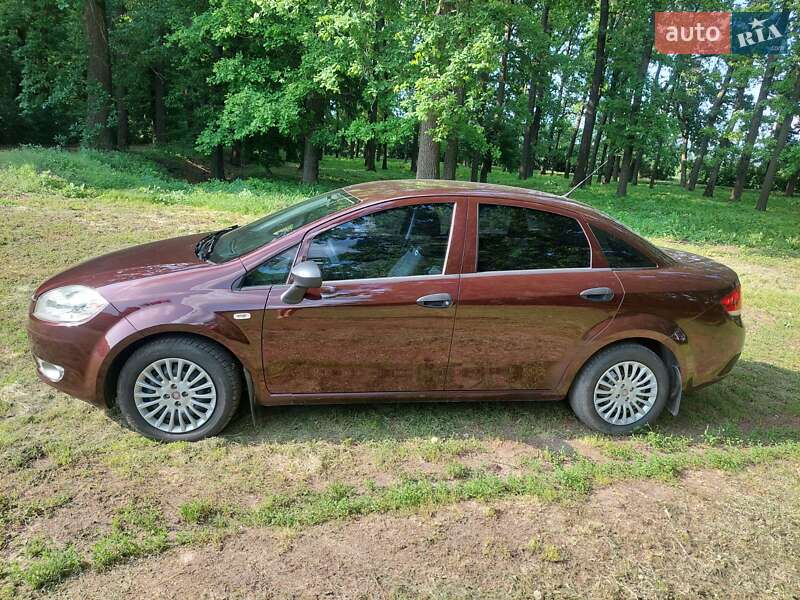 Седан Fiat Linea 2012 в Новомиргороді