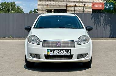 Седан Fiat Linea 2012 в 