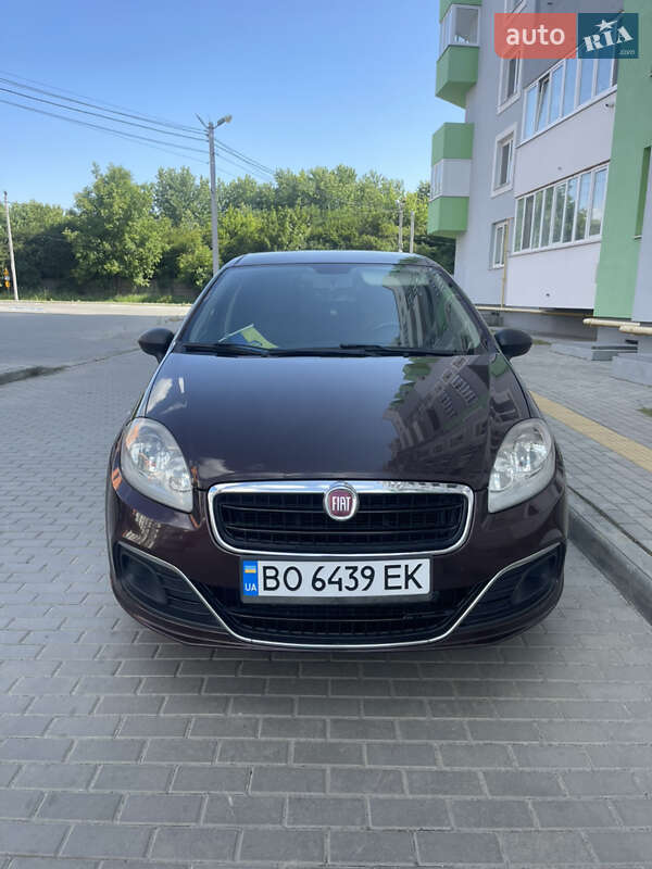 Седан Fiat Linea 2012 в 