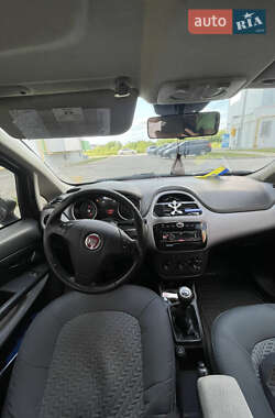 Седан Fiat Linea 2012 в 