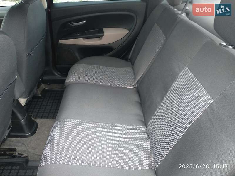 Седан Fiat Linea 2013 в Днепре фото 22 Седан Fiat Linea 2013 в Днепре