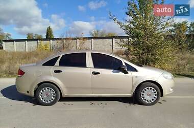 Седан Fiat Linea 2012 в 