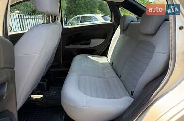 Седан Fiat Linea 2013 в 