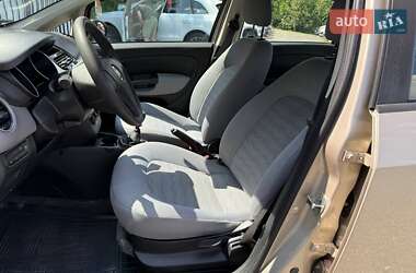 Седан Fiat Linea 2013 в 