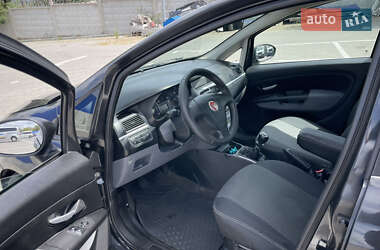 Седан Fiat Linea 2012 в 