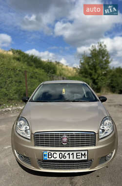 Седан Fiat Linea 2012 в 