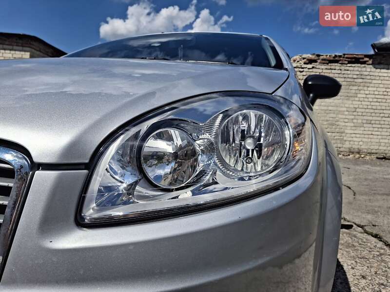 Седан Fiat Linea 2012 в Харкові