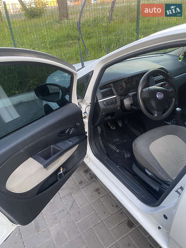 Седан Fiat Linea 2007 в Киеве