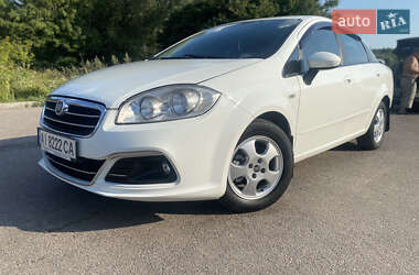Седан Fiat Linea 2015 в 