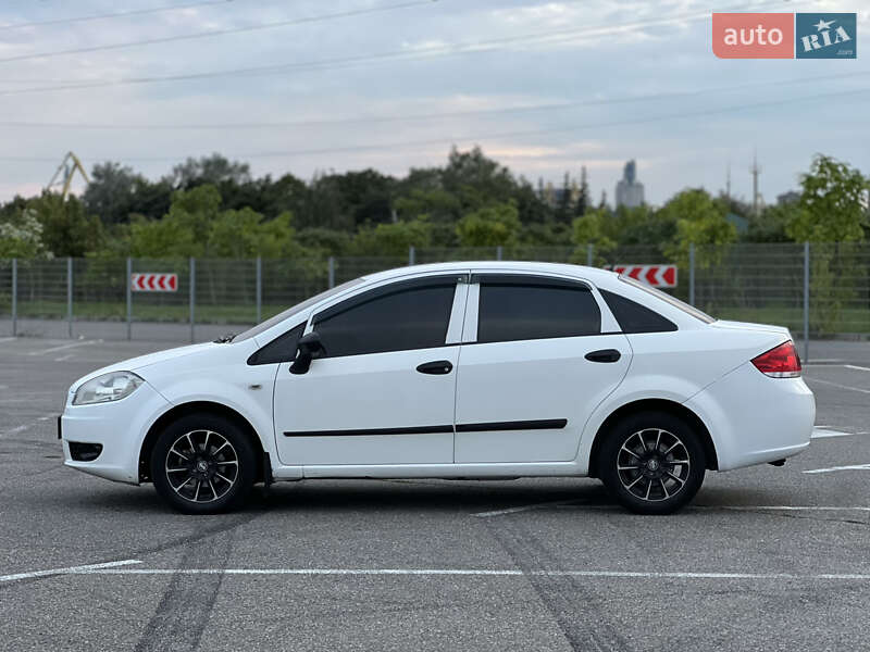 Седан Fiat Linea 2009 в Києві