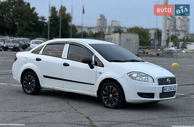Седан Fiat Linea 2009 в 