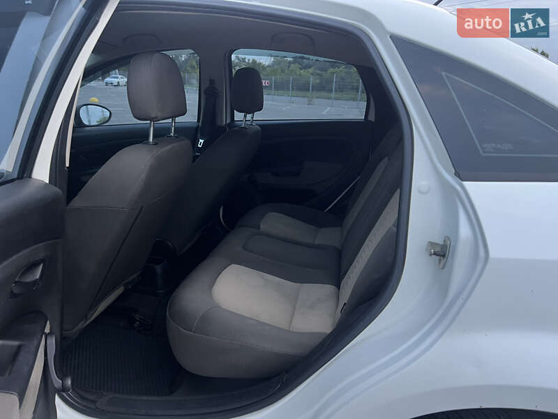 Седан Fiat Linea 2009 в Києві