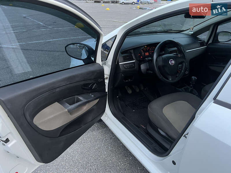 Седан Fiat Linea 2009 в Києві