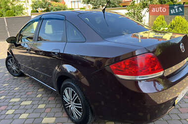 Седан Fiat Linea 2012 в 
