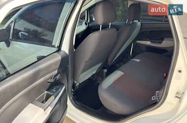 Седан Fiat Linea 2013 в 