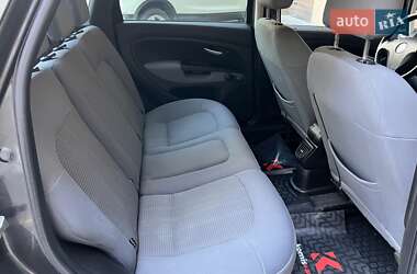 Седан Fiat Linea 2009 в 