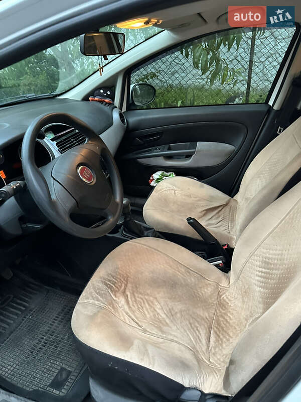 Седан Fiat Linea 2013 в Львове фото 3 Седан Fiat Linea 2013 в Львове