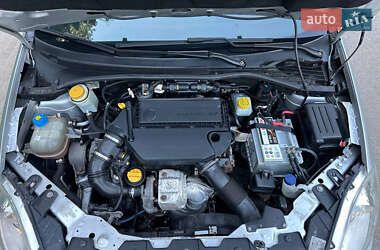 Седан Fiat Linea 2013 в 