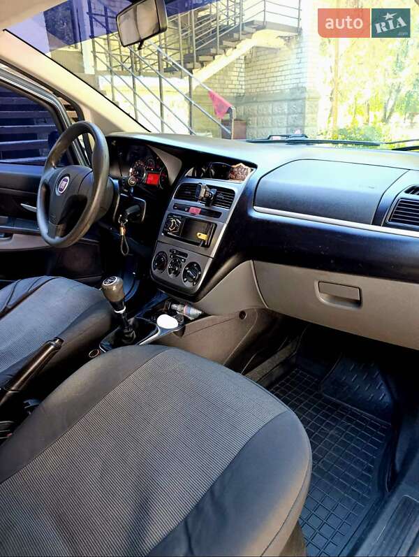 Седан Fiat Linea 2009 в Светловодске фото 2 Седан Fiat Linea 2009 в Светловодске