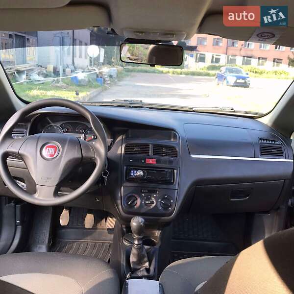 Седан Fiat Linea 2012 в Прилуках