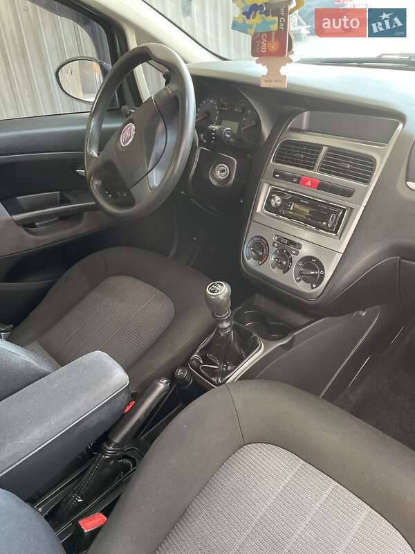 Седан Fiat Linea 2007 в Мукачево