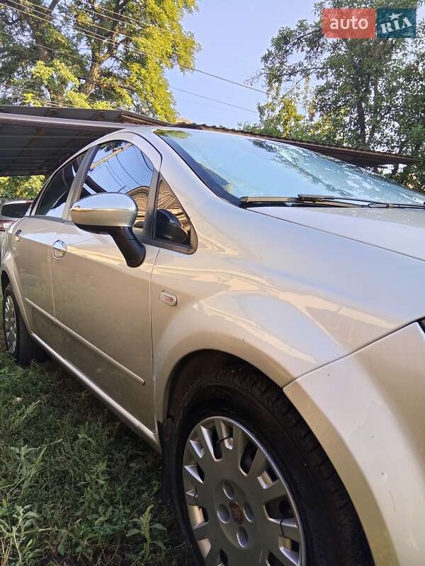 Седан Fiat Linea 2012 в Днепре