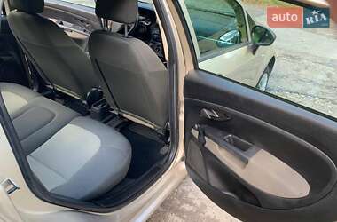 Седан Fiat Linea 2012 в 