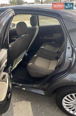 Седан Fiat Linea 2010 в 