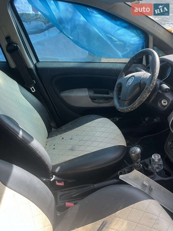 Седан Fiat Linea 2013 в Чернигове