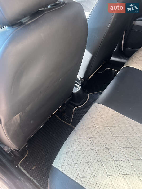 Седан Fiat Linea 2013 в Чернигове