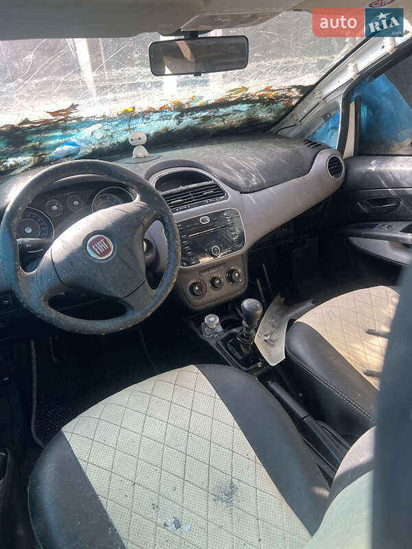 Седан Fiat Linea 2013 в Чернигове