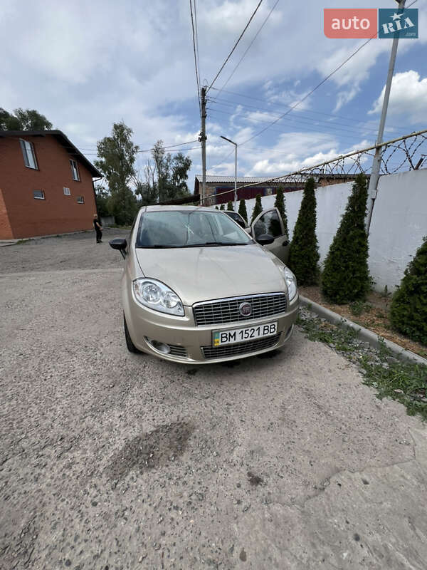 Седан Fiat Linea 2012 в 
