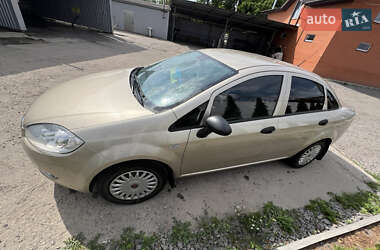 Седан Fiat Linea 2012 в 