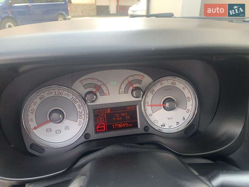 Седан Fiat Linea 2009 в Бродах