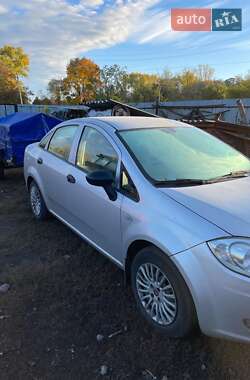 Седан Fiat Linea 2012 в Сахновщине