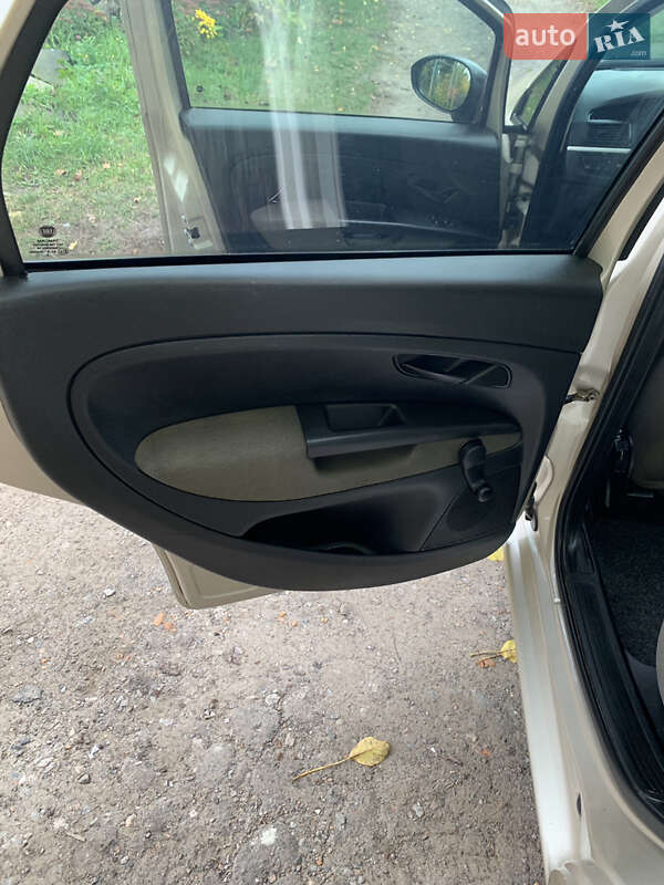 Седан Fiat Linea 2012 в Сумах фото 24 Седан Fiat Linea 2012 в Сумах