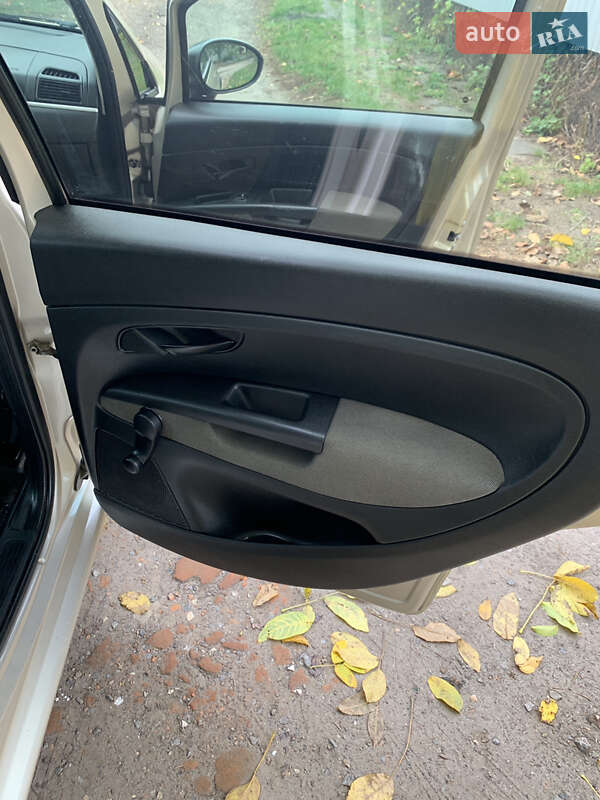 Седан Fiat Linea 2012 в Сумах фото 26 Седан Fiat Linea 2012 в Сумах
